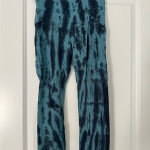 Lululemon leggings, size 4